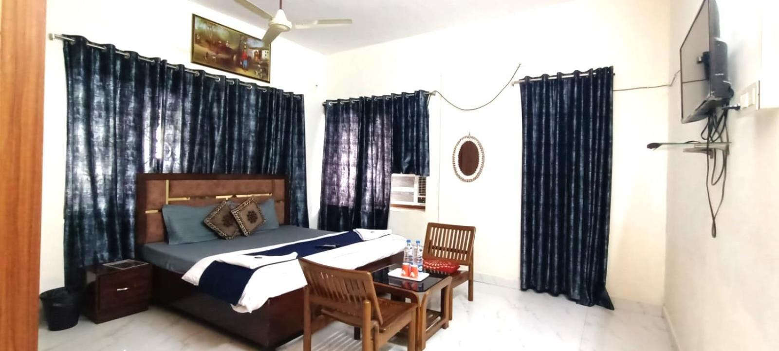 Zora Park Luxury Rooms วิสาขปัตนัม ภายนอก รูปภาพ