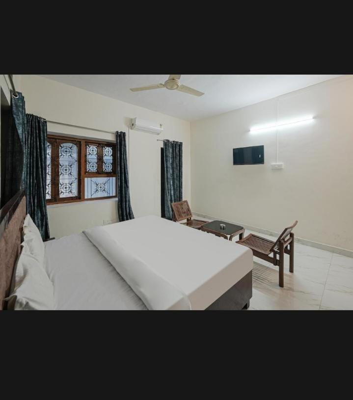 Zora Park Luxury Rooms วิสาขปัตนัม ภายนอก รูปภาพ